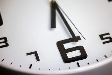 配布員に義務付けている